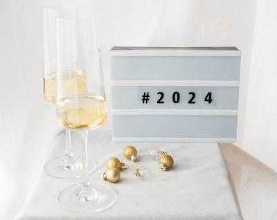 Top 7 New Year Resolutions for Women Living with Chronic Pain - MytiZen