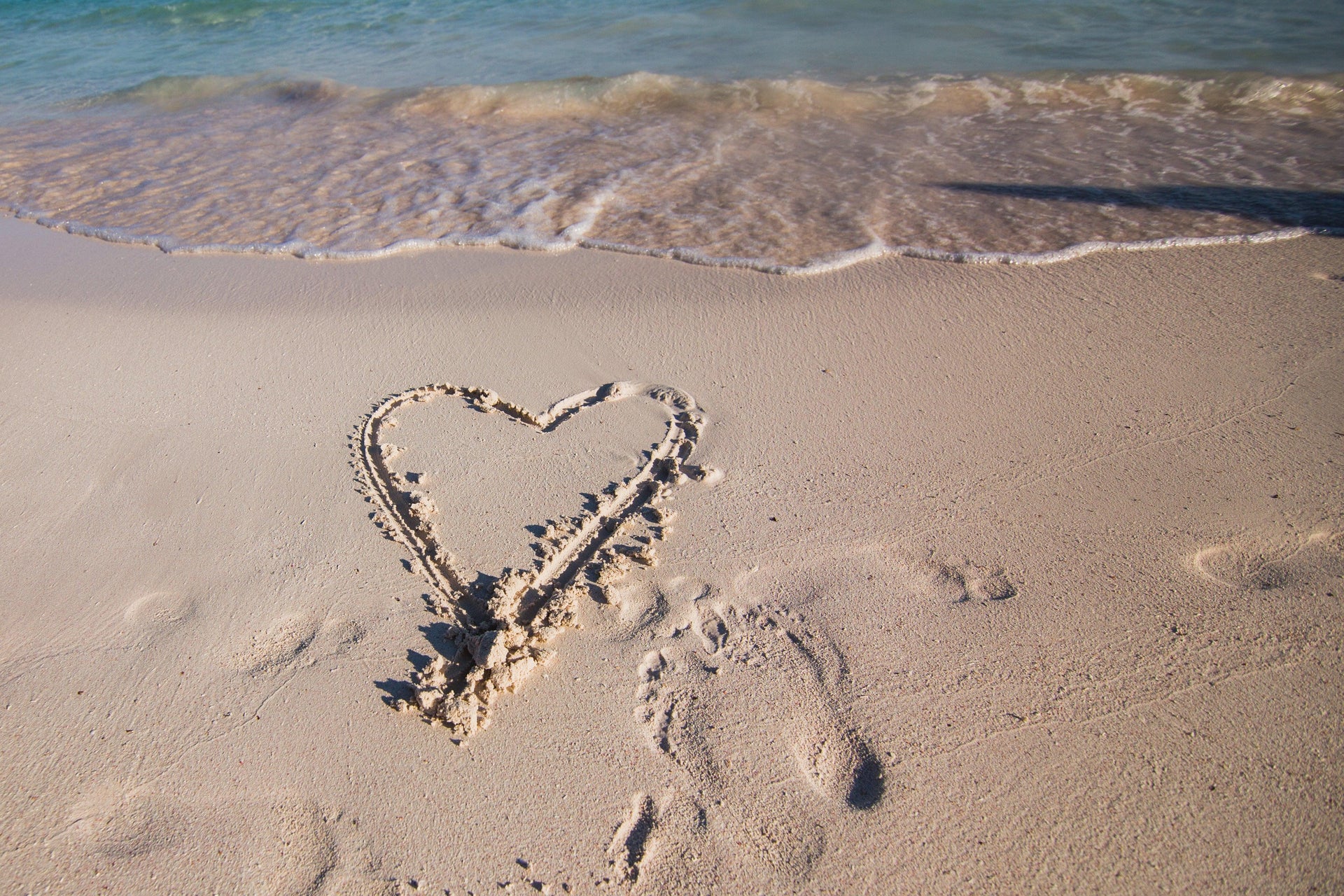 heart-in-vacation-sand_372a24d7-cf79-4f26-9492-6225d6f539ee - MytiZen
